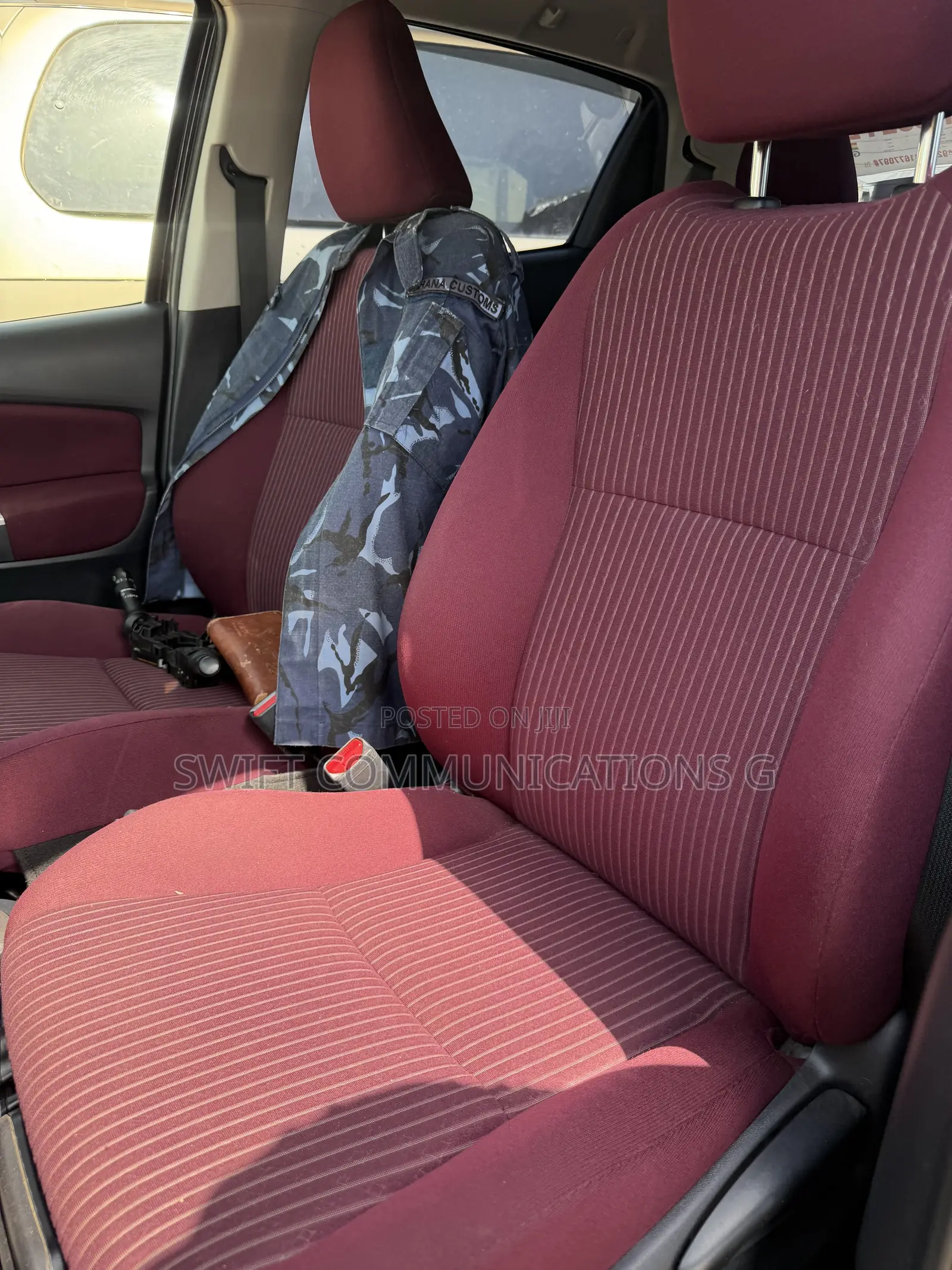 Toyota Vitz 1.3 FWD 5dr 2015 Purple
