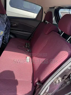 Toyota Vitz 1.3 FWD 5dr 2015 Purple