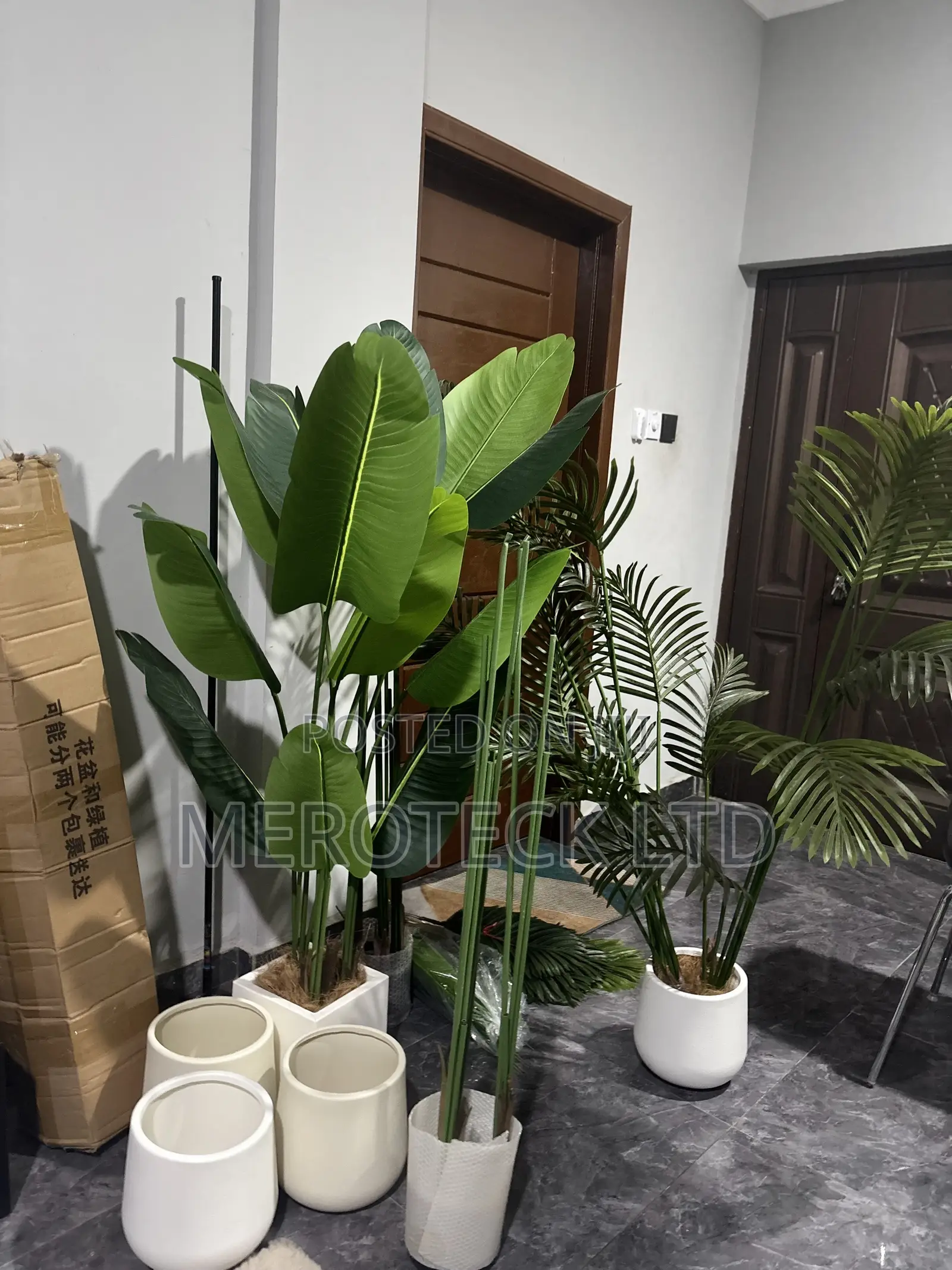 Artificial Plant Short Palm With Free Pot