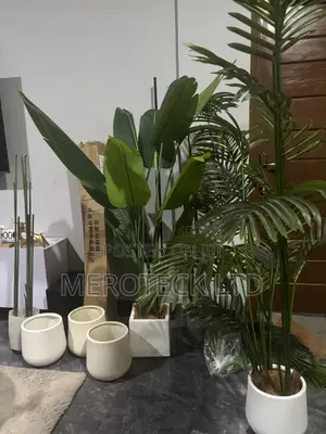 Artificial Plant Short Palm With Free Pot