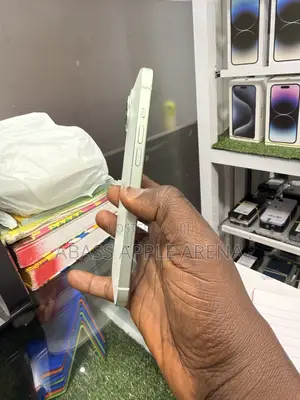 New Apple iPhone 15 Plus 128 GB Green