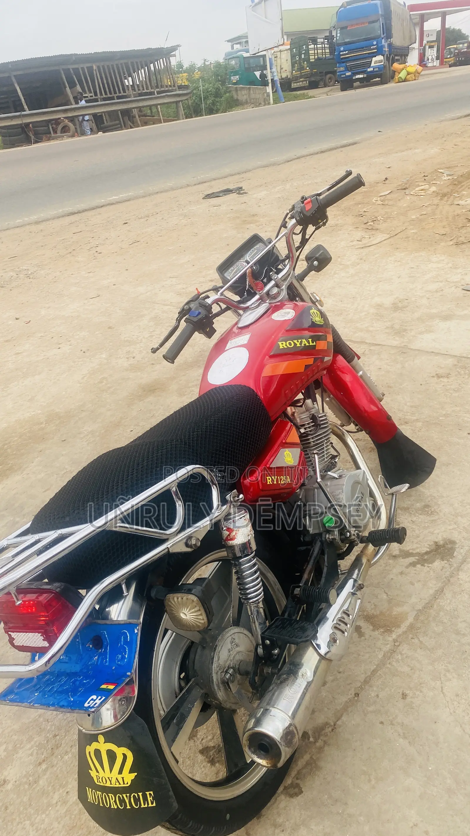 Royal RY125 2021 Red
