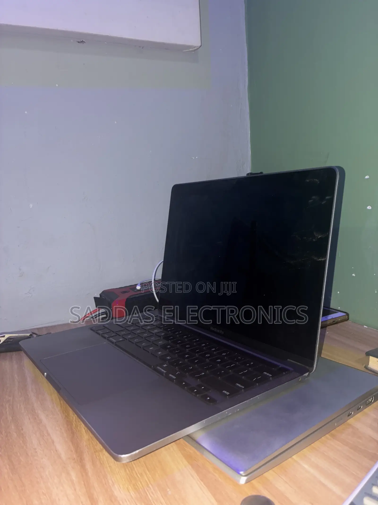 Laptop Apple MacBook Pro 2020 8GB Intel Core i5 SSD 256GB