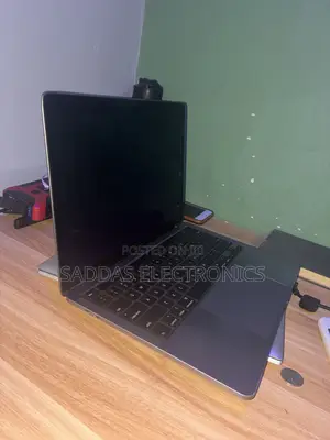 Laptop Apple MacBook Pro 2020 8GB Intel Core i5 SSD 256GB