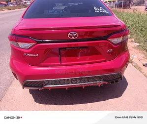 Toyota Corolla LE 2021 Red