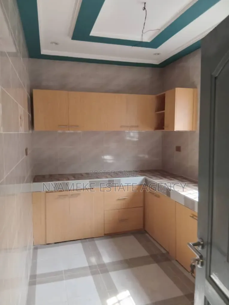 3bdrm House in Jah River, Akweley for sale