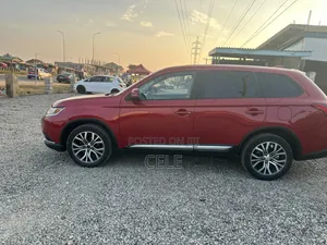 Mitsubishi Outlander PHEV 2018 Red