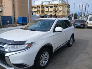 Mitsubishi Outlander 2010 White