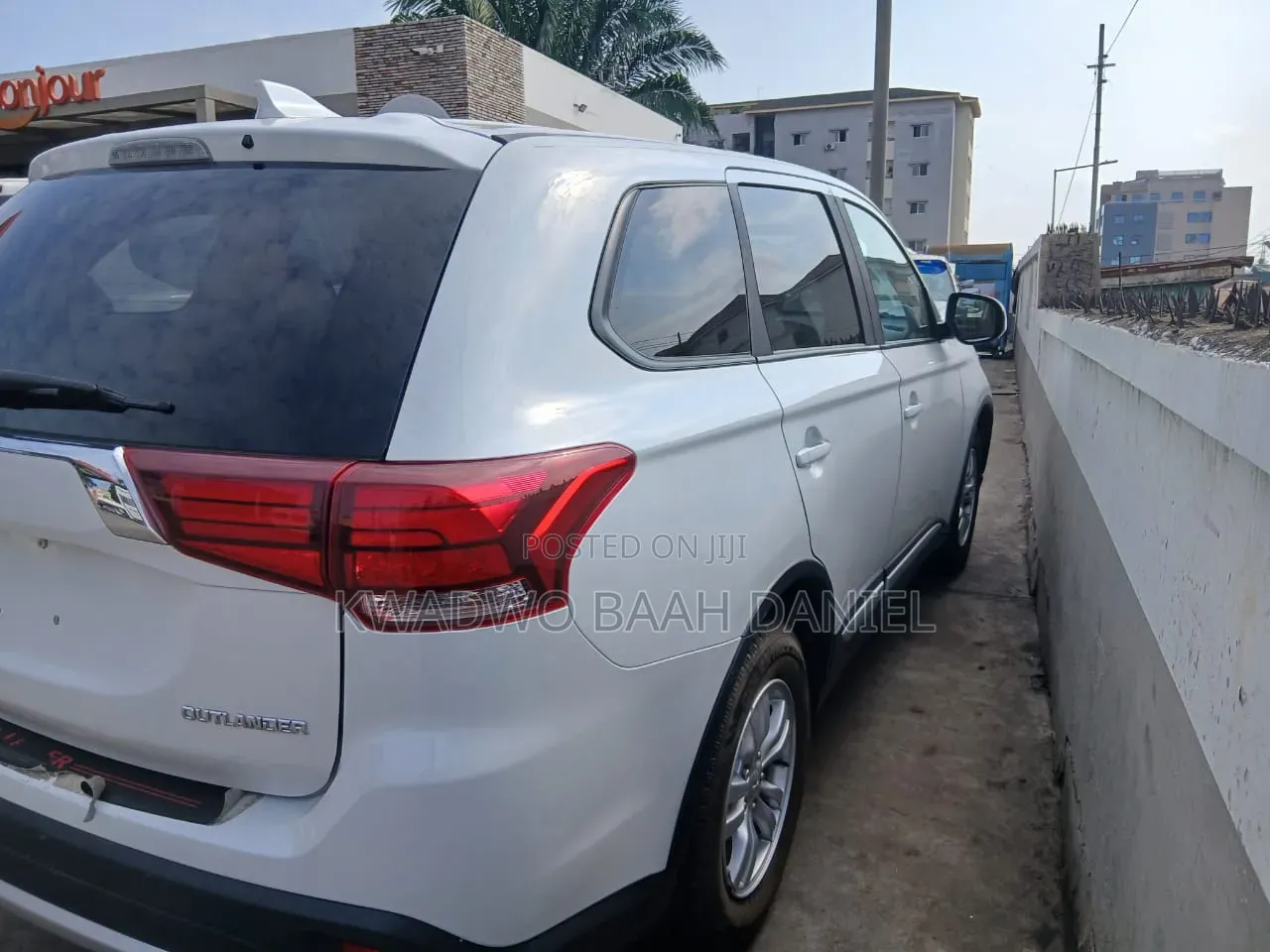 Mitsubishi Outlander 2010 White