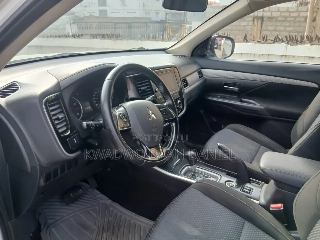 Mitsubishi Outlander 2010 White