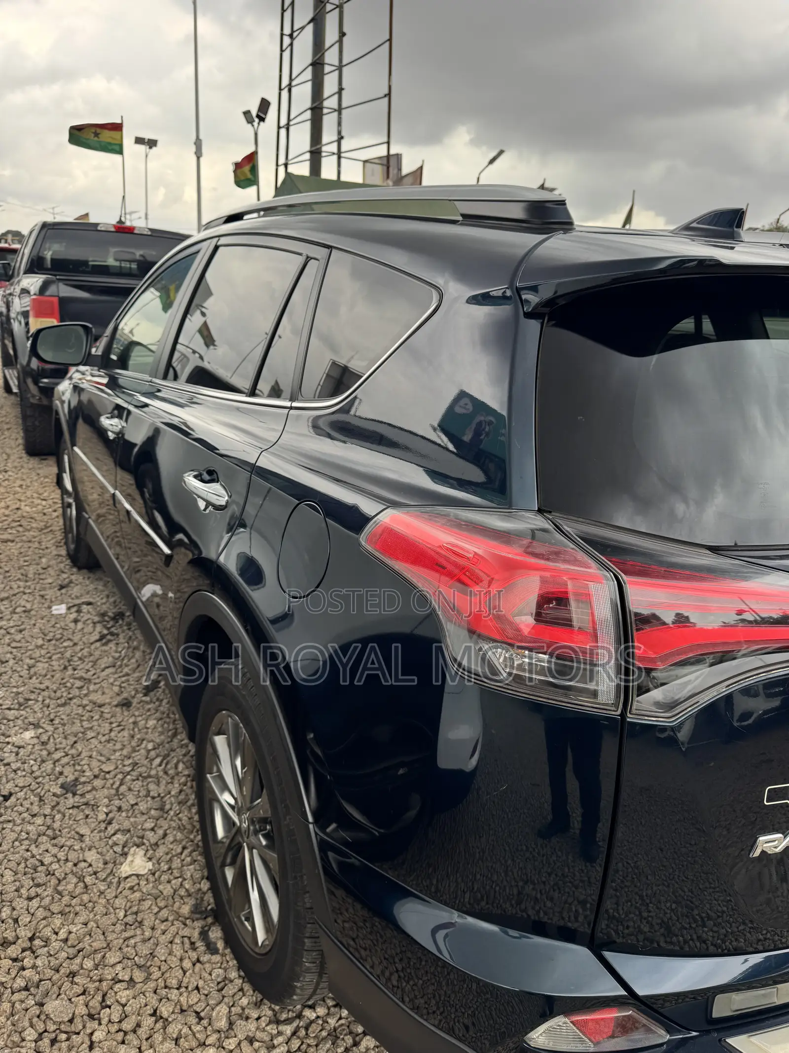 Toyota RAV4 Limited 4dr SUV AWD (2.5L 4cyl 6A) 2018 Blue