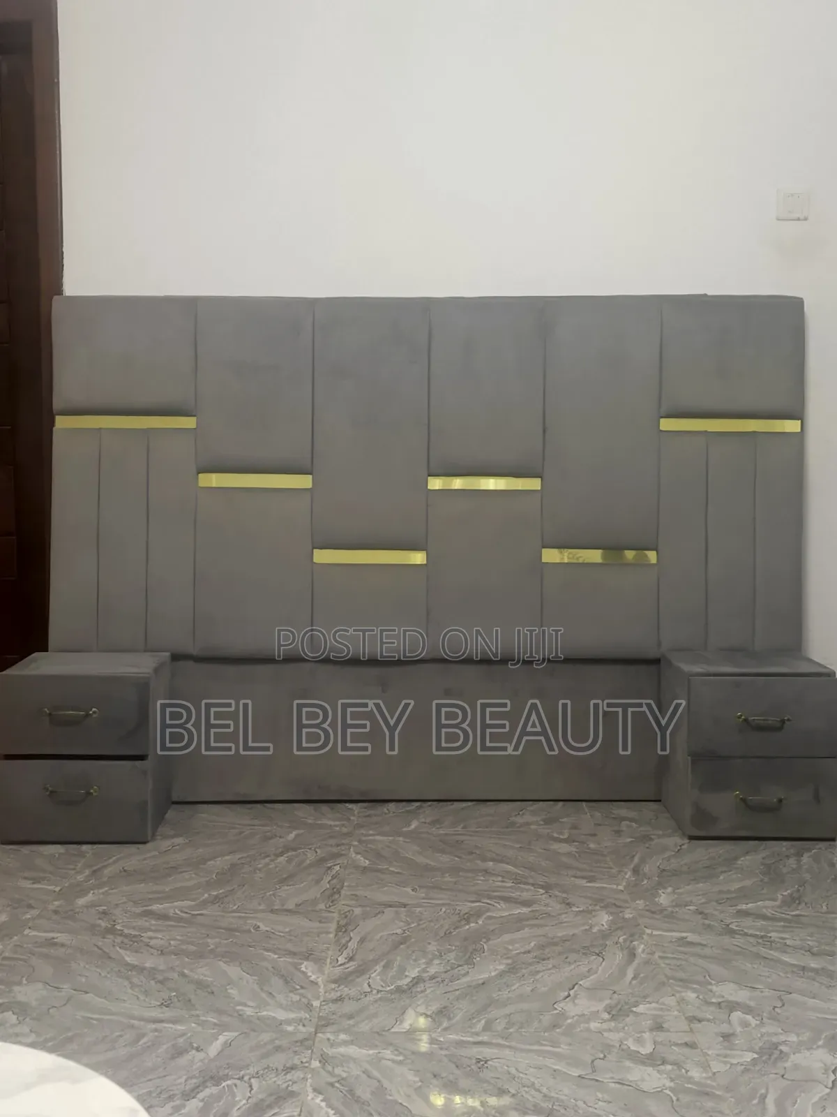 Queen Size Bedframe/ Drawers