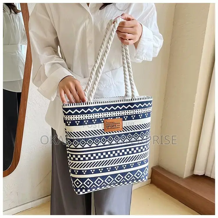 Korean-Inspired Large Capacity Canvas Tote Bag - Perfect for Outdoor