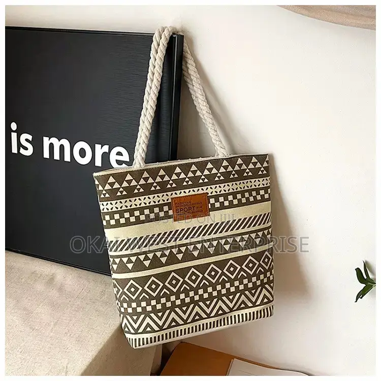 Korean-Inspired Large Capacity Canvas Tote Bag - Perfect for Outdoor