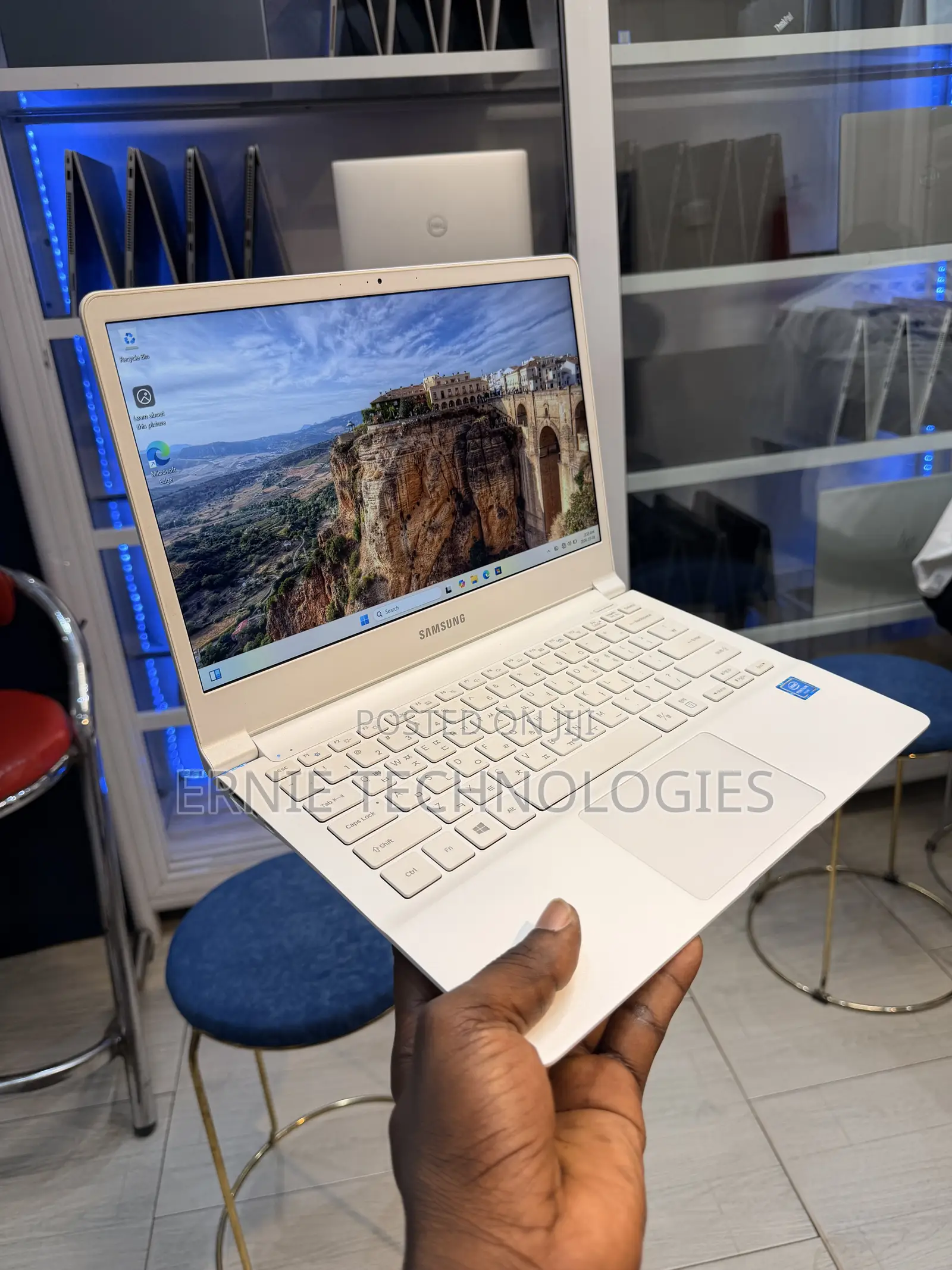 Laptop Samsung 4GB Intel Pentium SSD 128GB