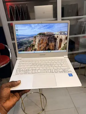 Laptop Samsung 4GB Intel Pentium SSD 128GB