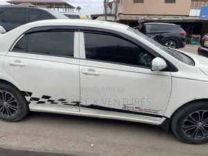 Toyota Corolla 2012 White