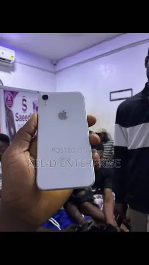 Apple iPhone XR 64 GB
