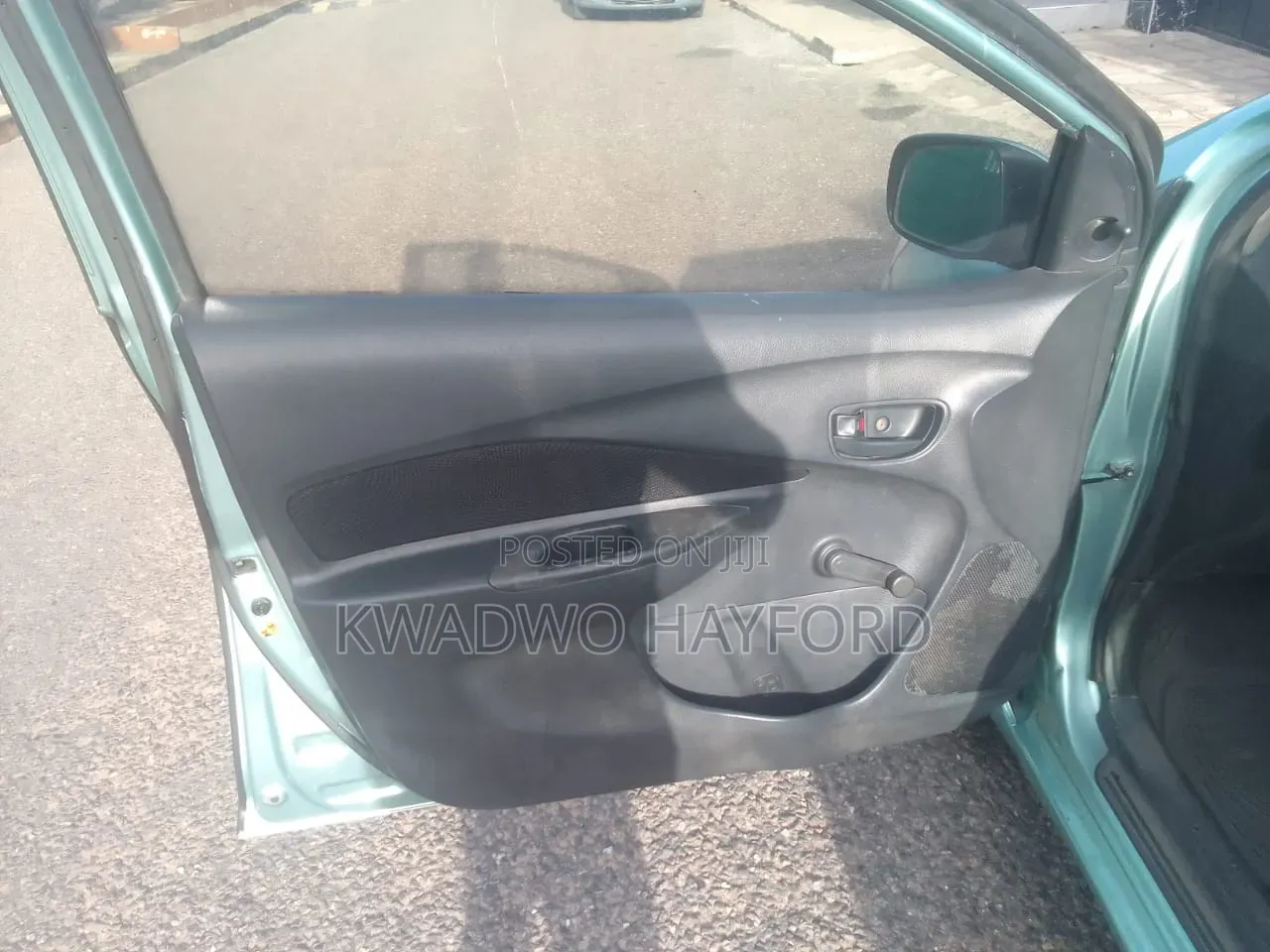 Toyota Yaris Base Sedan 4dr 2010 Green