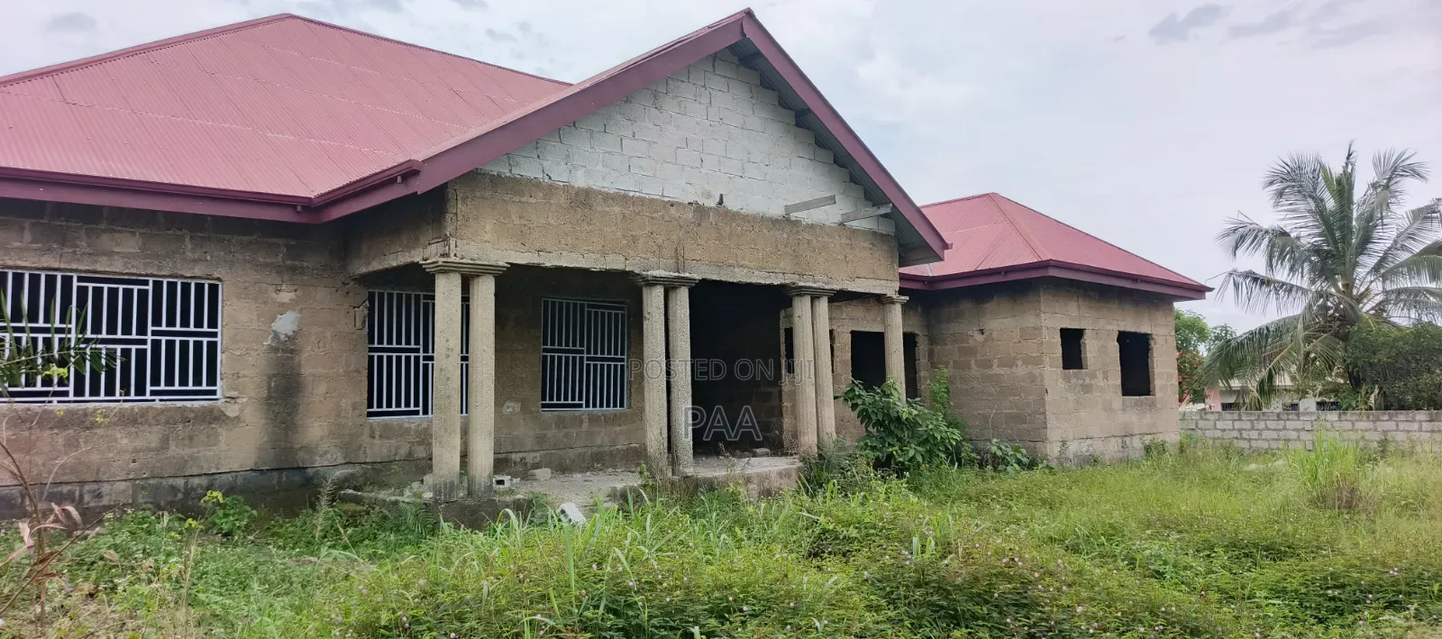 7bdrm House in Kumasi Metropolitan for sale
