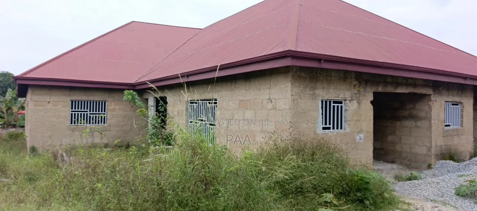 7bdrm House in Kumasi Metropolitan for sale