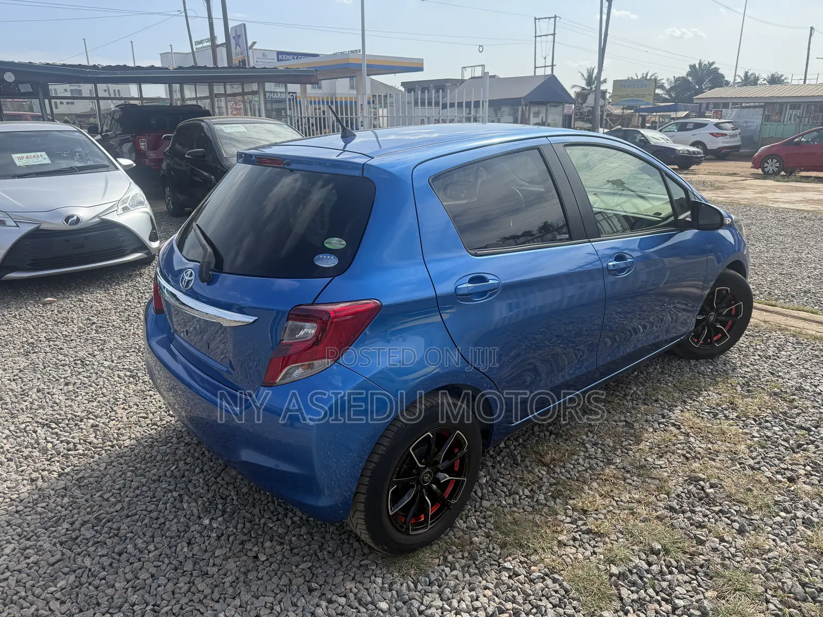 Toyota Vitz 1.5 FWD 3dr 2015 Blue
