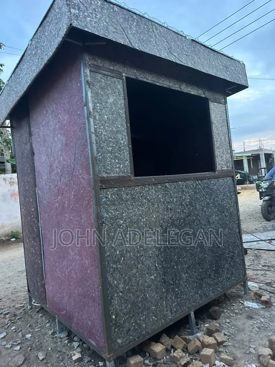Kiosk (Momo, Storage, Shop, Security Post)