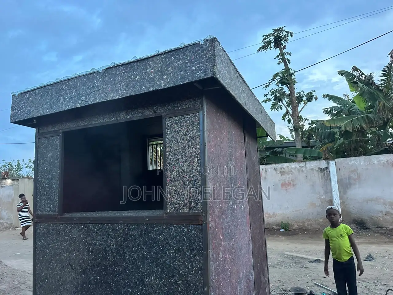 Kiosk (Momo, Storage, Shop, Security Post)