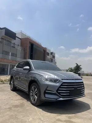 BYD Song Pro DM-i 2023 Gray