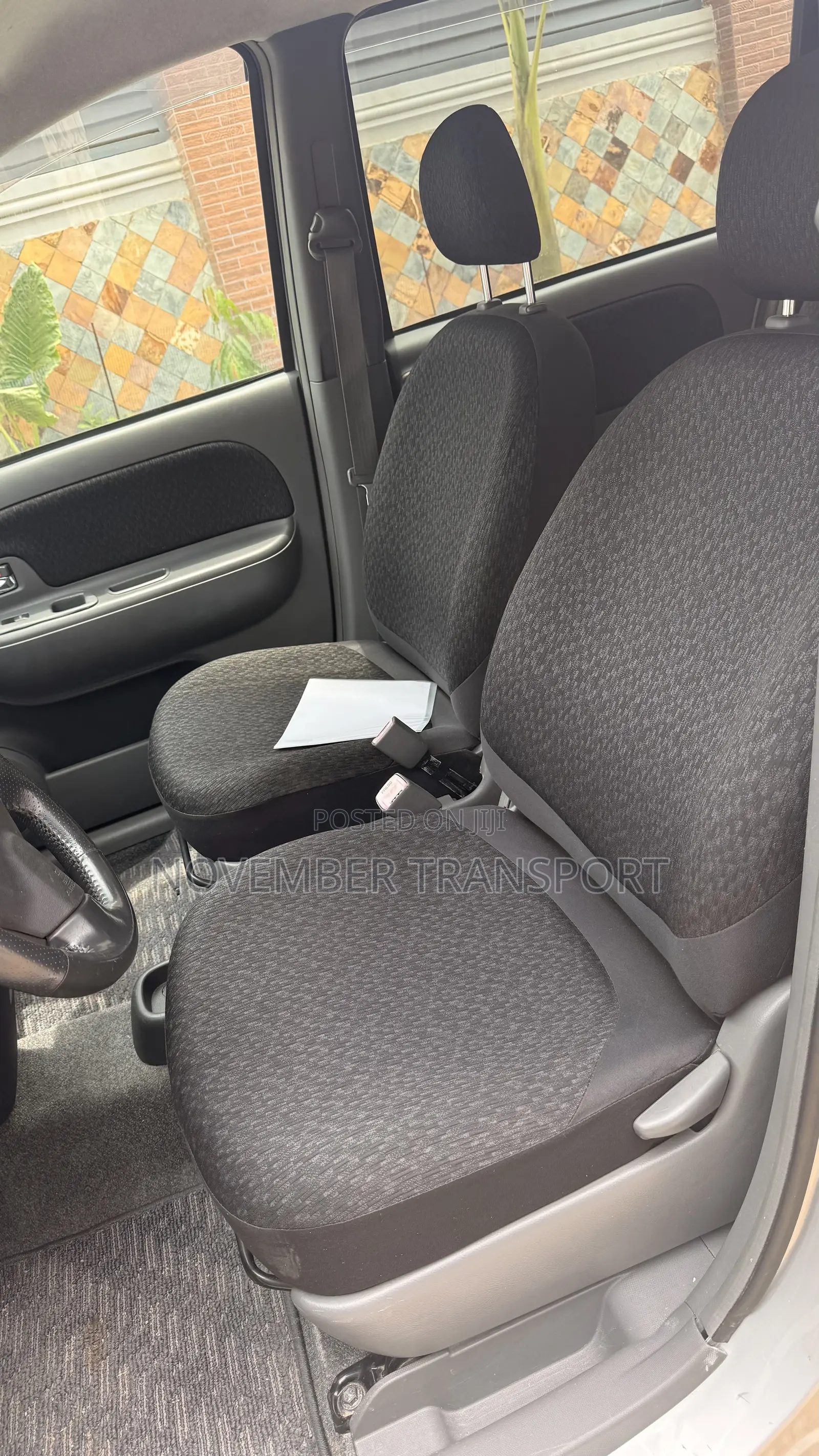Toyota Sienta 1.5 FWD 2013 Silver