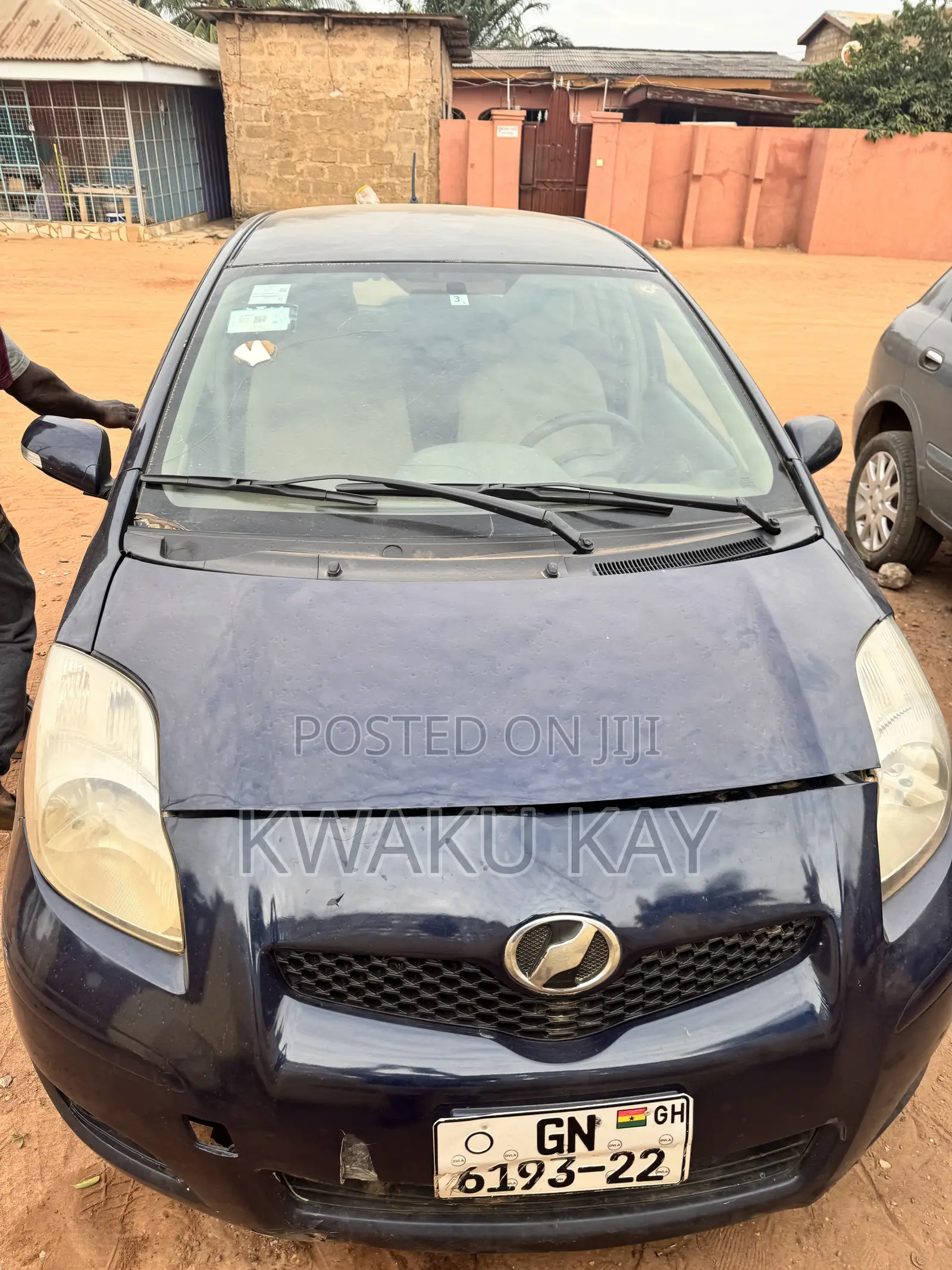 Toyota Vitz 2010 Blue
