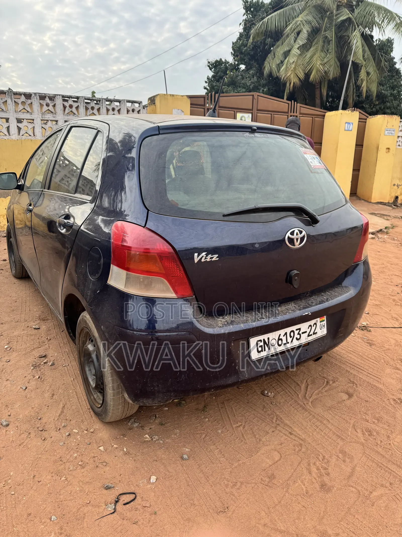 Toyota Vitz 2010 Blue
