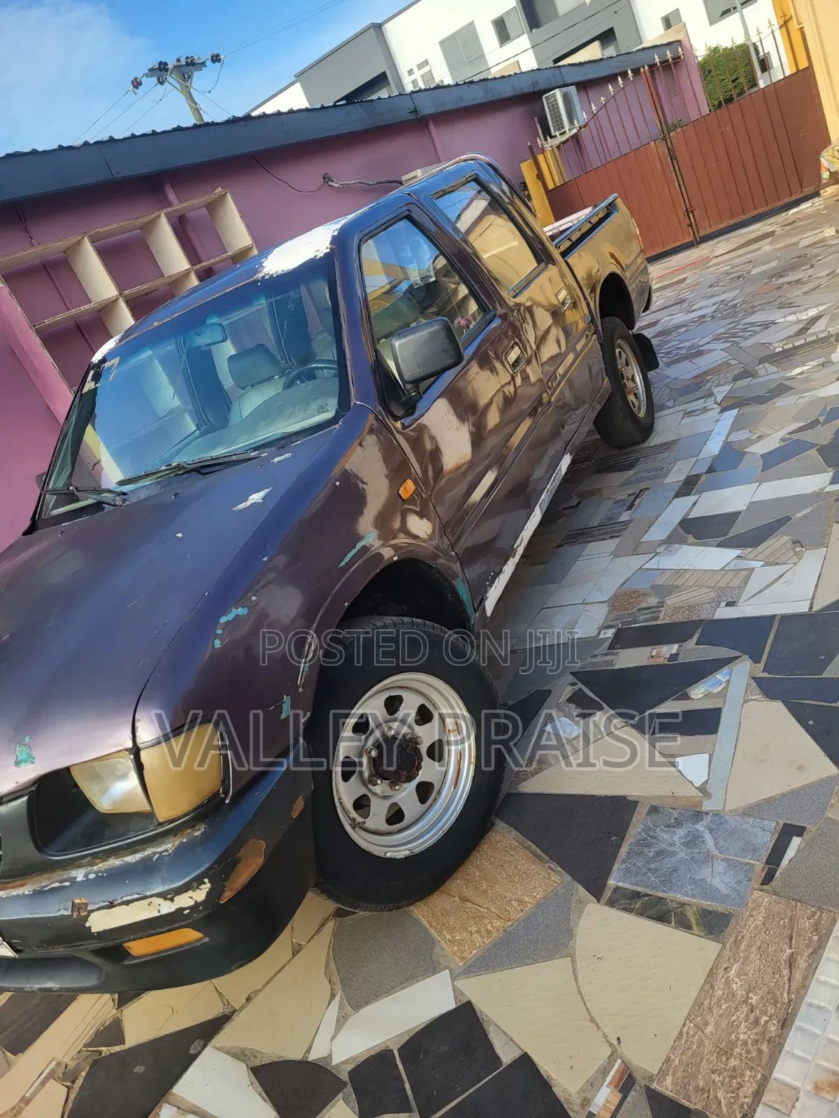 Isuzu I-Series 2005 Purple