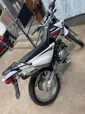 Yamaha 2022 White