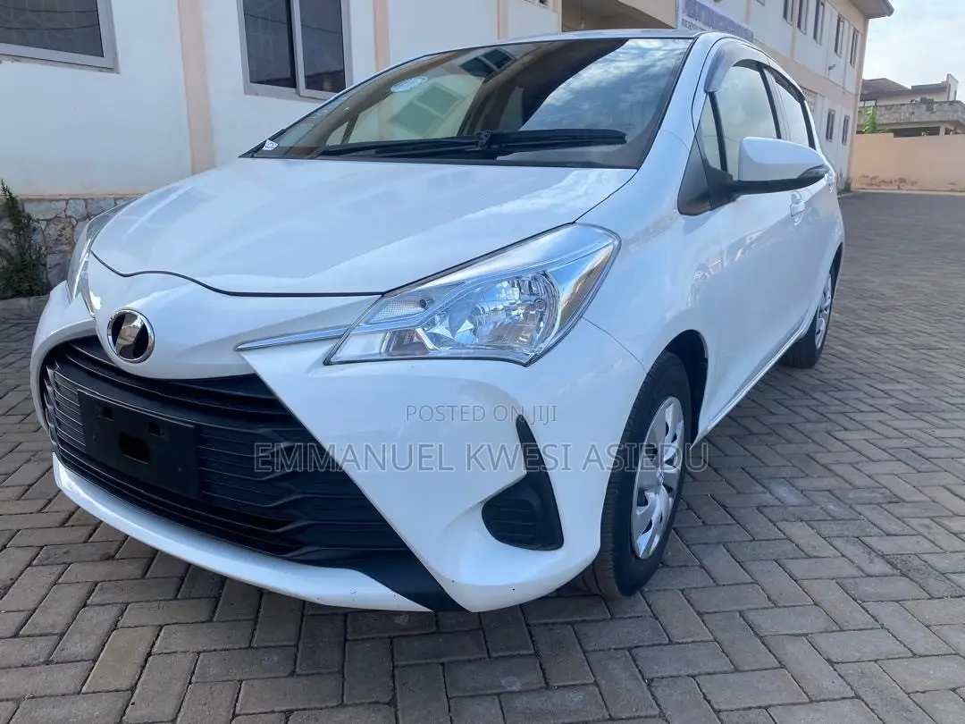Toyota Vitz 1.3 AWD 5dr 2017 White