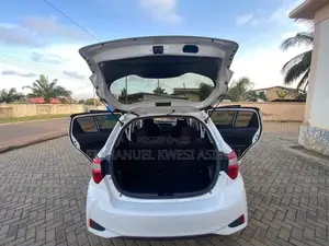 Toyota Vitz 1.3 AWD 5dr 2017 White