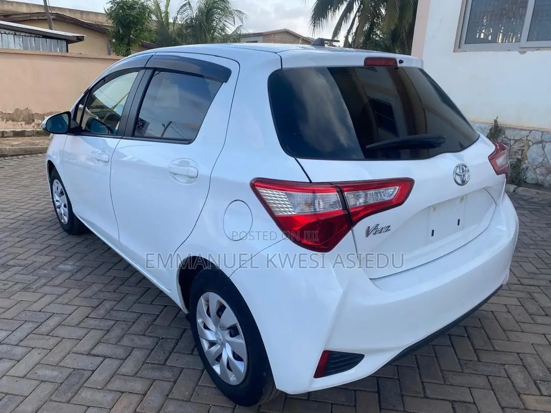 Toyota Vitz 1.3 AWD 5dr 2017 White