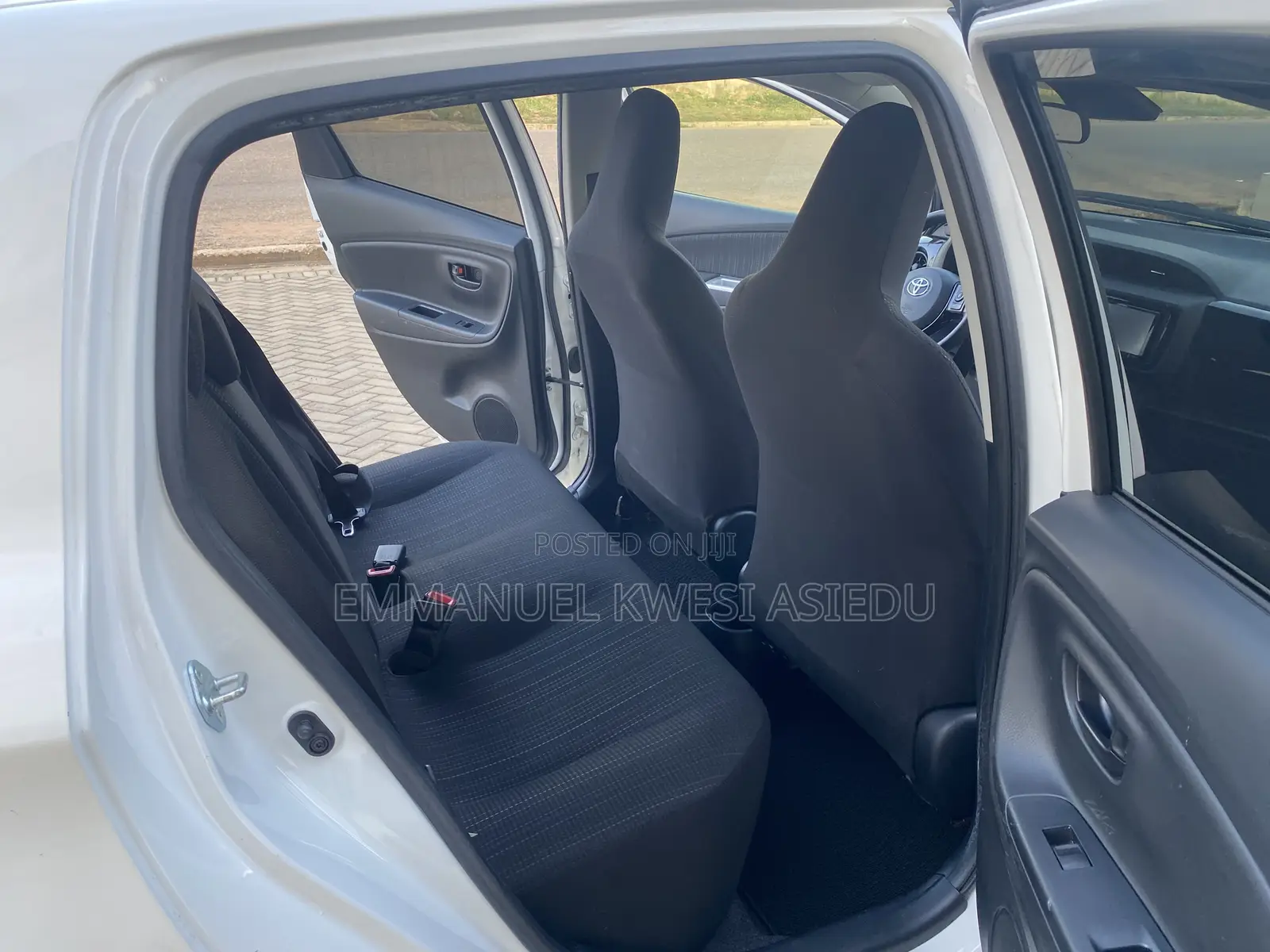 Toyota Vitz 1.3 AWD 5dr 2017 White