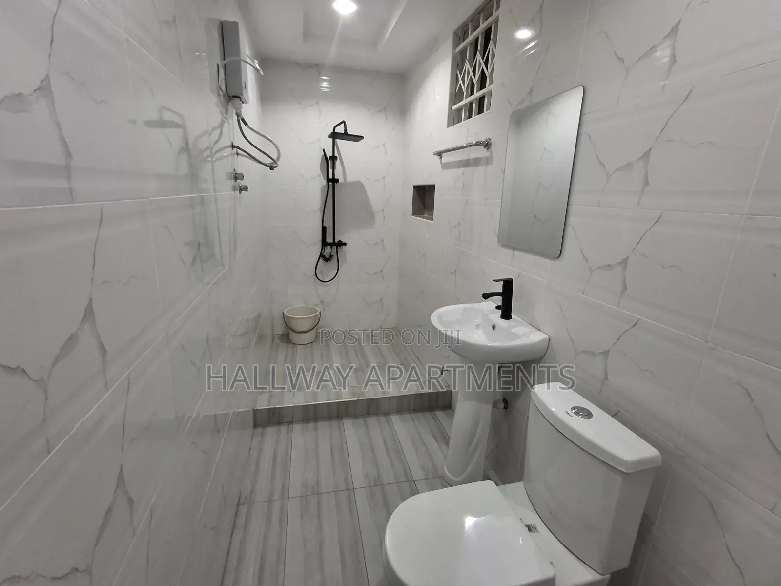 Vacation 2 Bedroom Apartment With Water Heater at Pokuase Amasaman