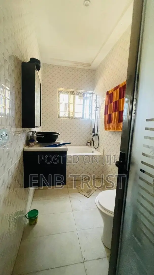 6bdrm Duplex in Afuaman, Pokuase for sale