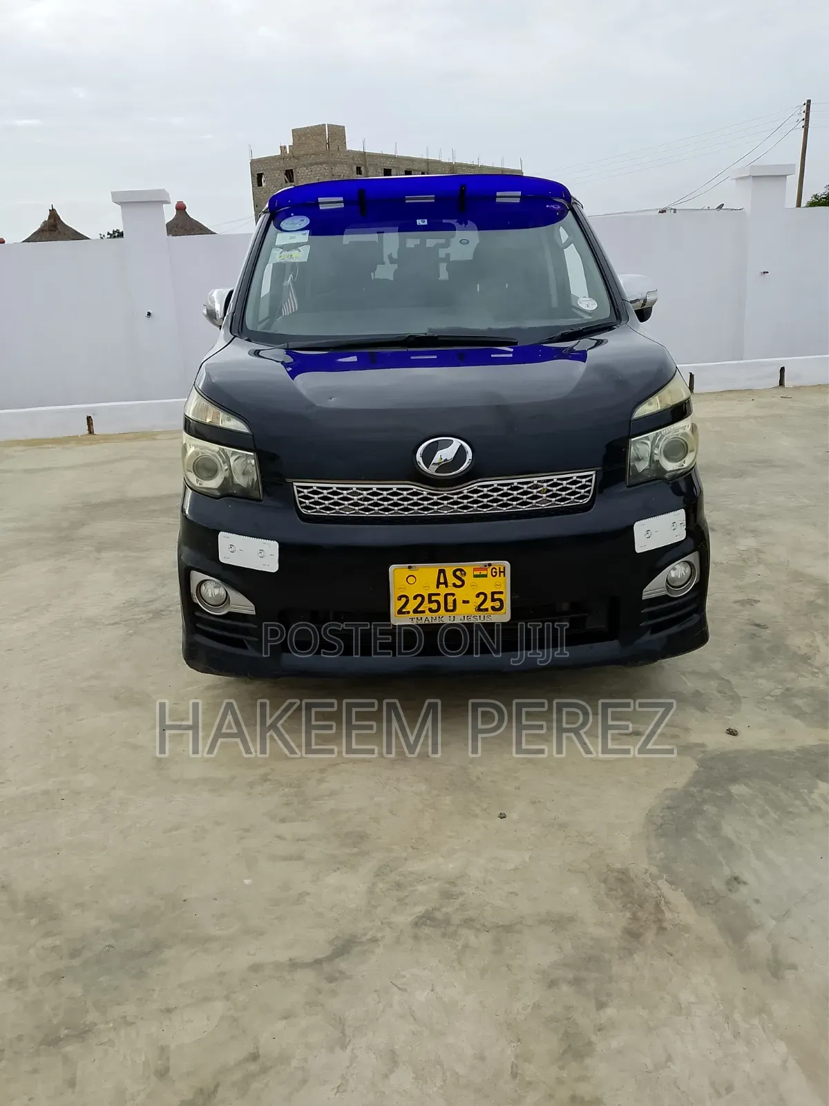 Toyota Voxy X 4WD 7-Seater 2013 Black