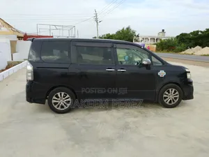 Toyota Voxy X 4WD 7-Seater 2013 Black