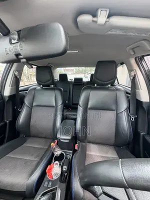 Toyota Corolla SE (1.8L 4cyl 2A) 2018 Black