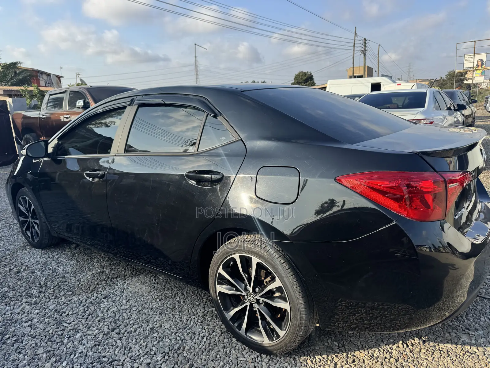 Toyota Corolla SE (1.8L 4cyl 2A) 2018 Black