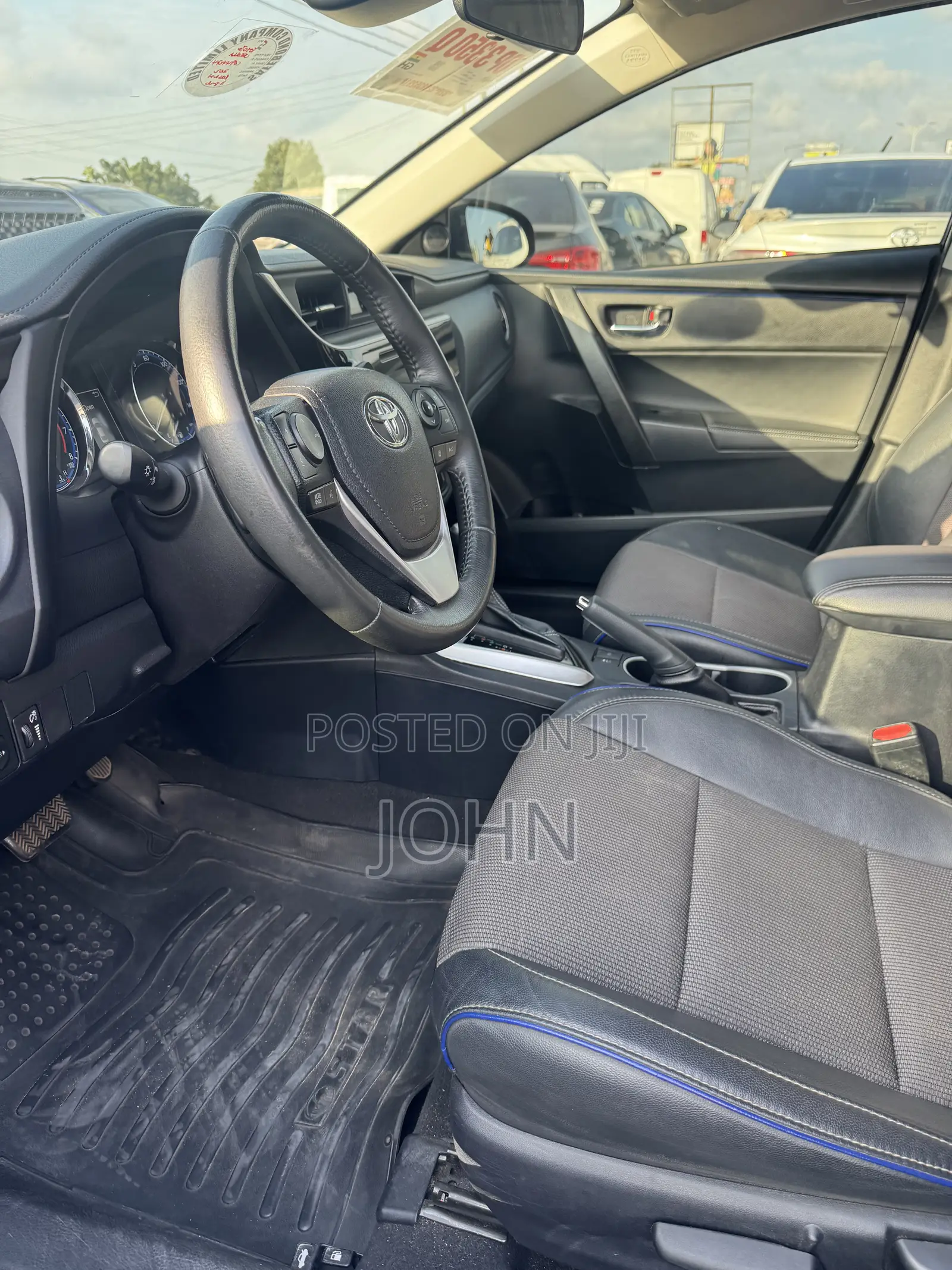Toyota Corolla SE (1.8L 4cyl 2A) 2018 Black