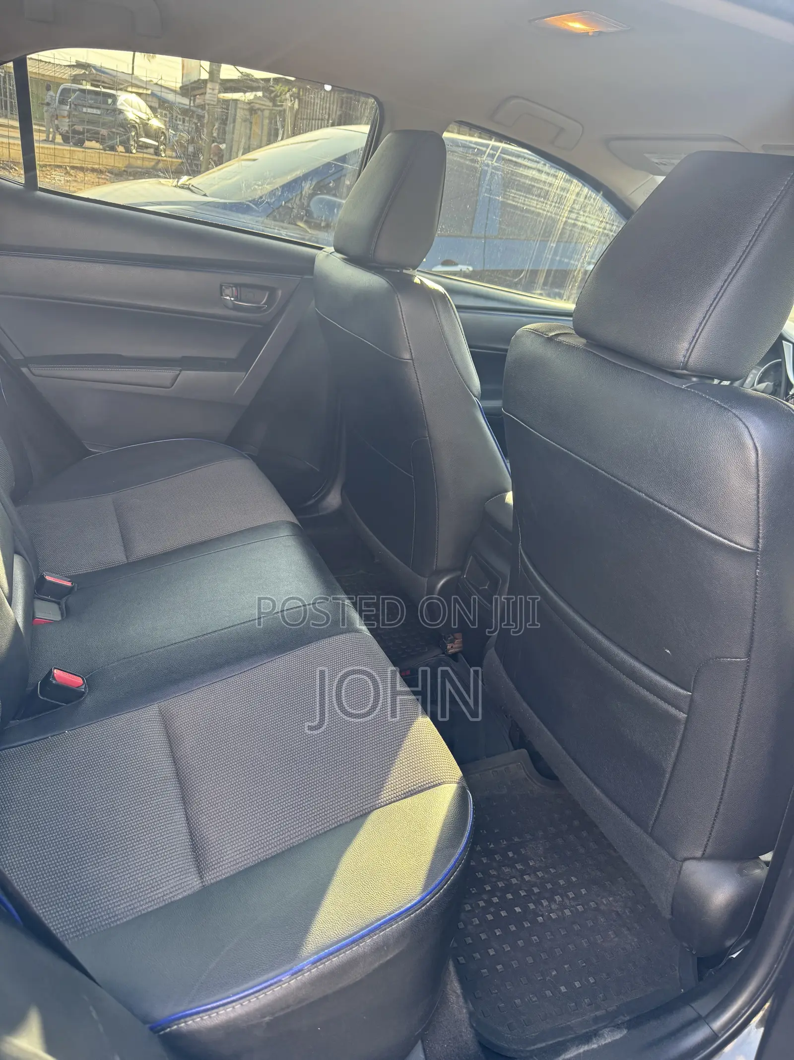 Toyota Corolla SE (1.8L 4cyl 2A) 2018 Black