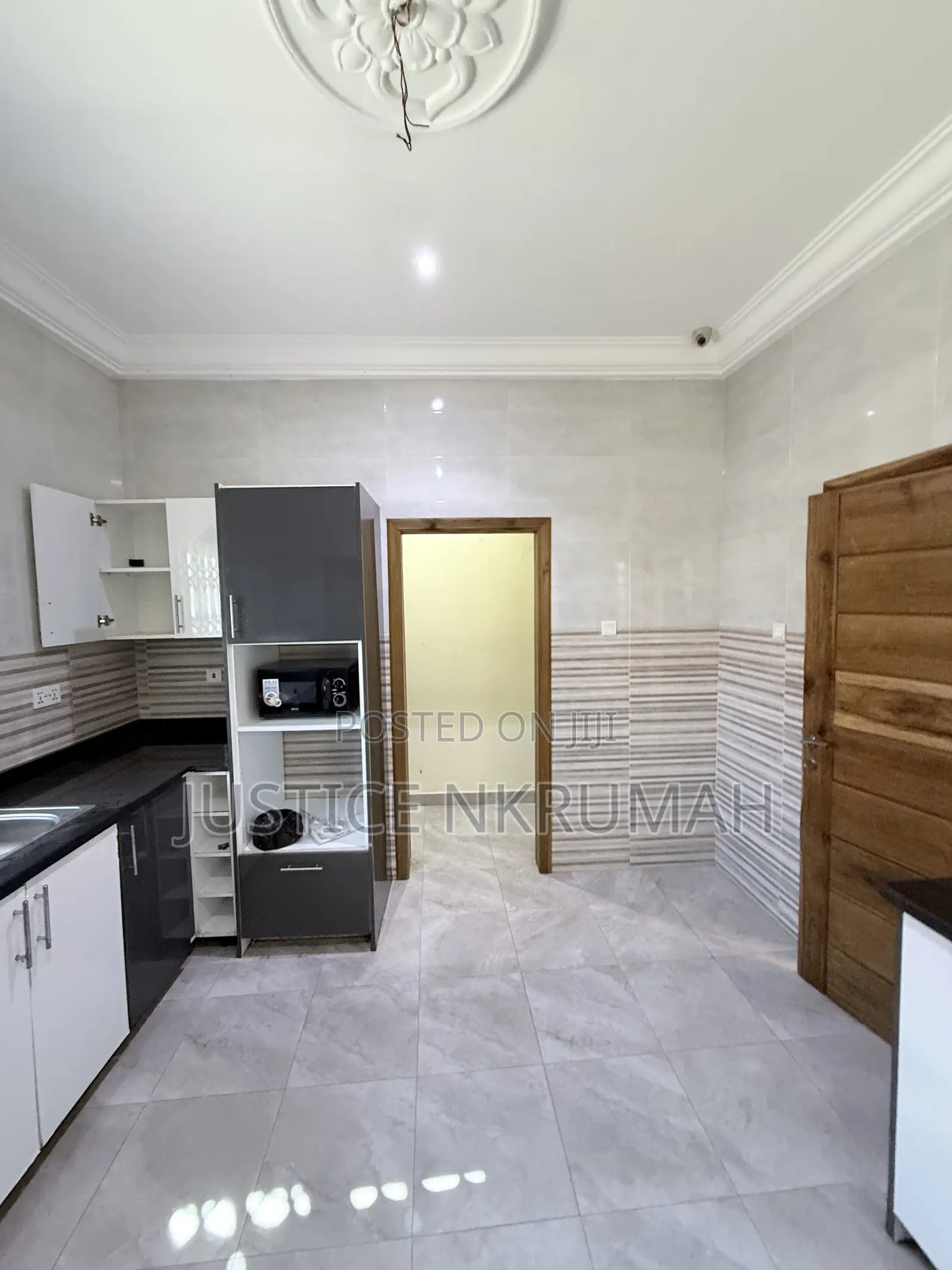 4bdrm Apartment in Mr Justice Estate, Bortiano for rent