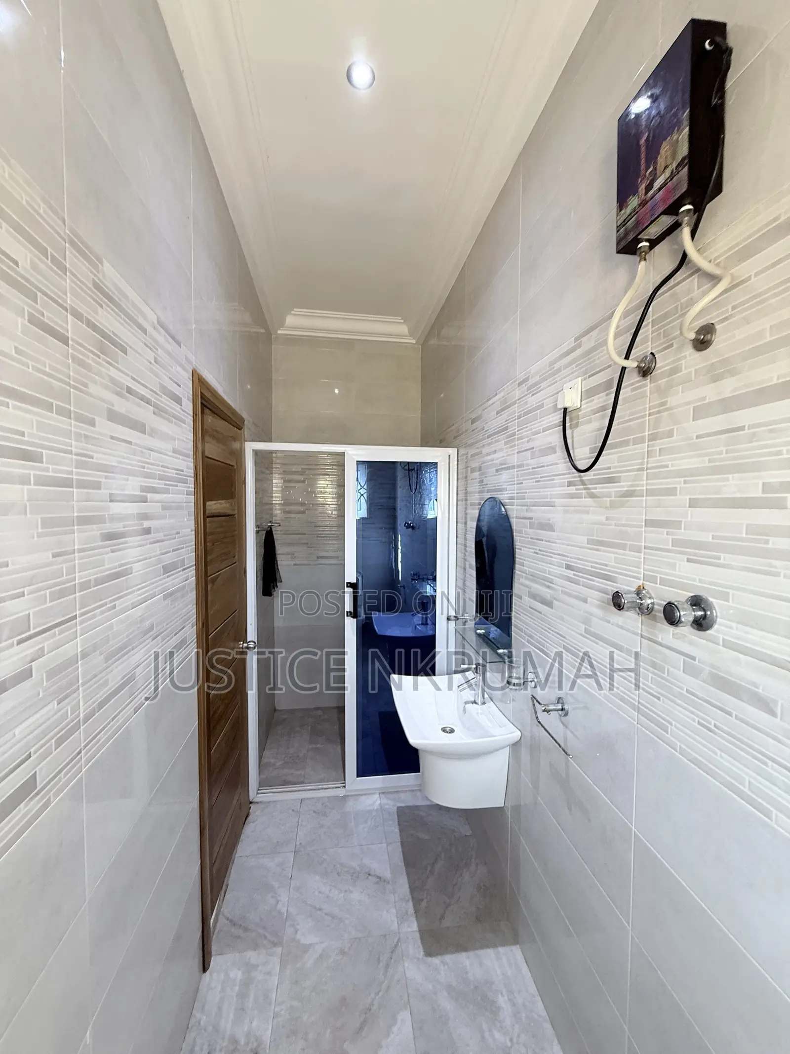 4bdrm Apartment in Mr Justice Estate, Bortiano for rent