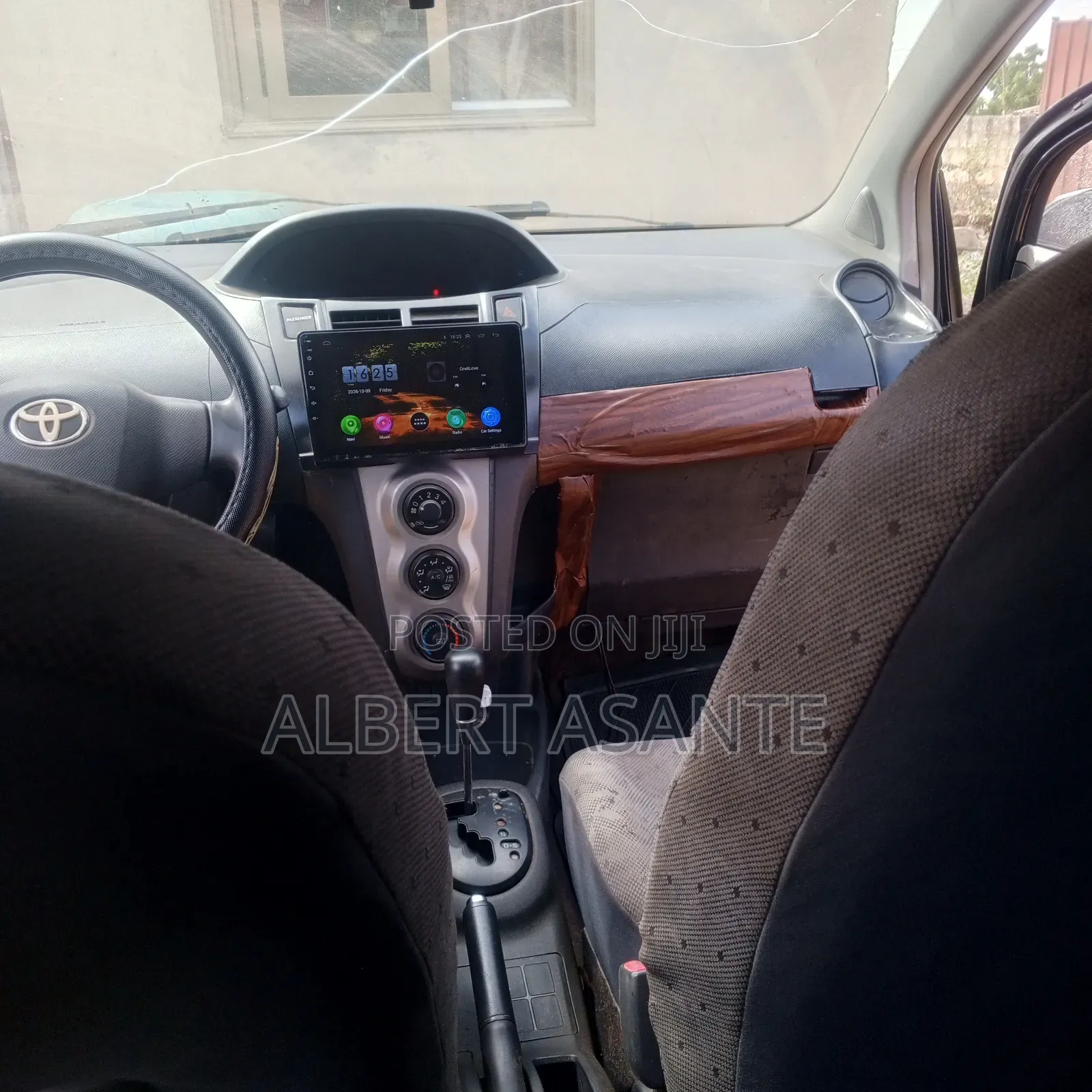 Toyota Vitz 2009 Black