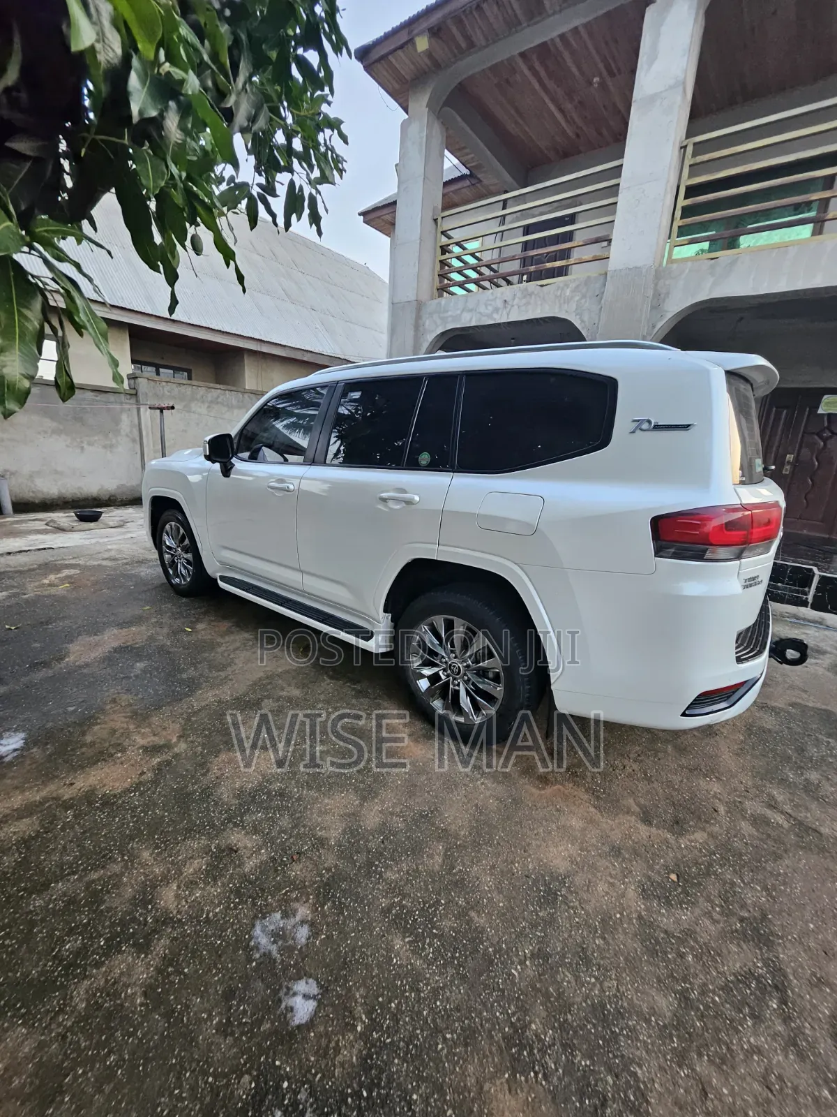 Toyota Land Cruiser LC300 2023 White
